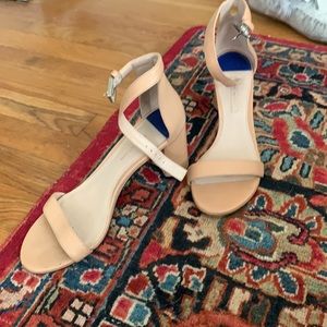 Stuart Weitzman nude 3” heels